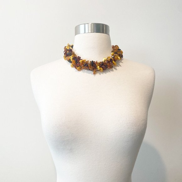 590 Collection of vintage glass, plastic and lucite bead necklaces - Picture 4 of 10